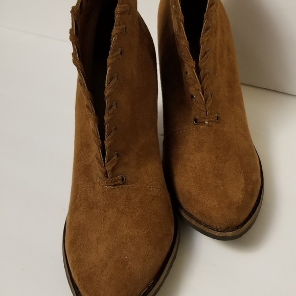 Coconuts by Matisse Booties - Picture 1 of 7